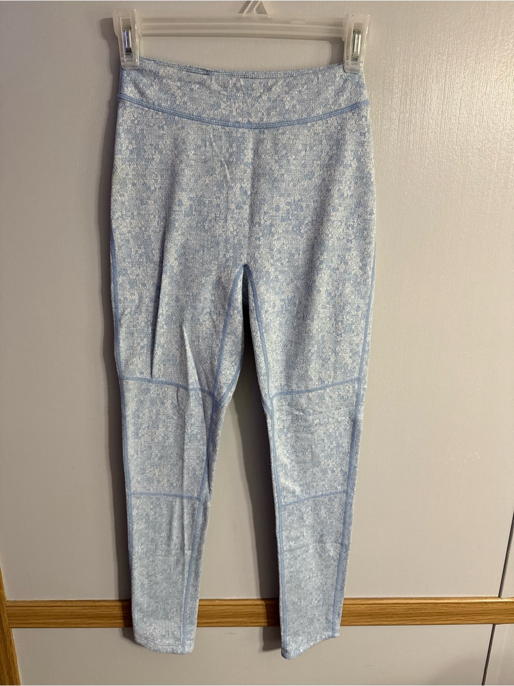 Gymshark Light Blue and White Activewear Leggings Size Small